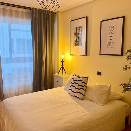 Parking, Vistas Al Mar Y Tres Habitaciones A Coruña Zewnętrze zdjęcie