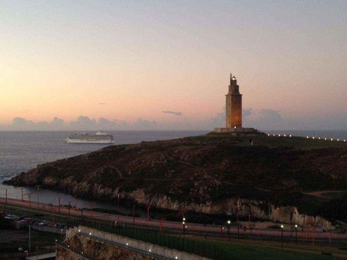 Parking, Vistas Al Mar Y Tres Habitaciones A Coruña Zewnętrze zdjęcie
